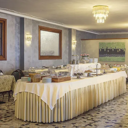 Hotel Tre Laghi 4*